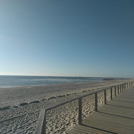 Moradia Entre O Mar E A Ria Villa Gafanha da Nazare Bagian luar foto