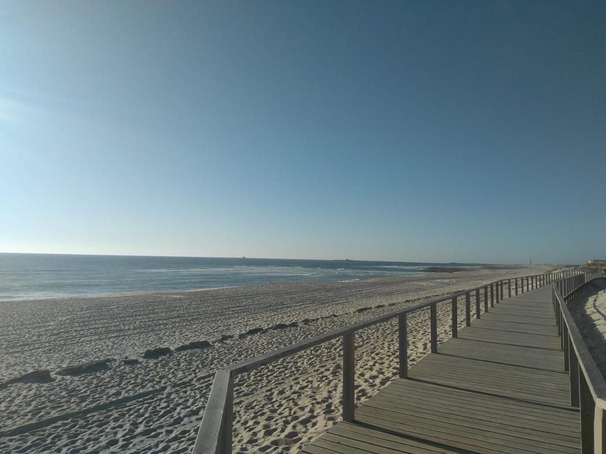 Moradia Entre O Mar E A Ria Villa Gafanha da Nazare Bagian luar foto